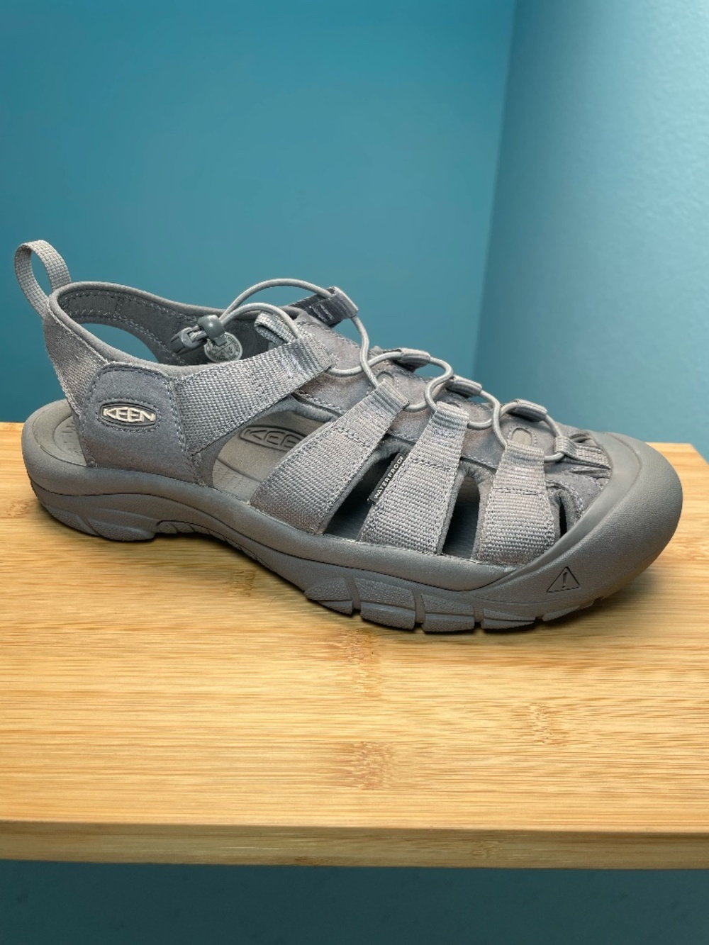 Keen Newport H2 Monochrome/Steel Grey Water Shoes Hiking Sandals Sz 13 RARE EUC!
